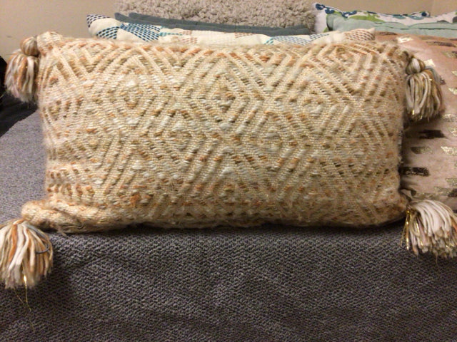 Diamond Flex Tan Lumbar Pillow W/Tassels