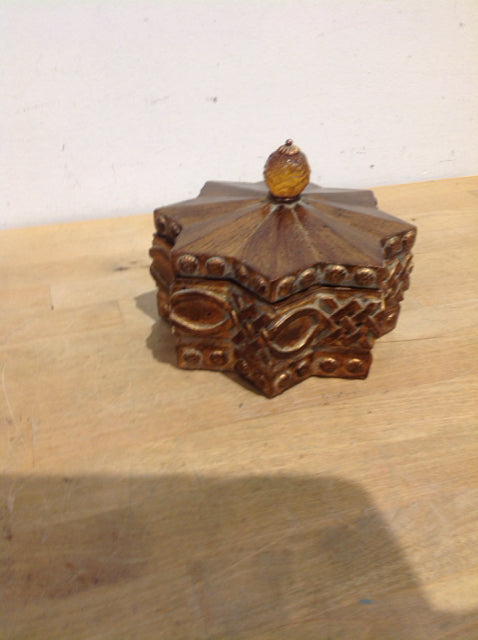 6" Gold Resin Box W Lid