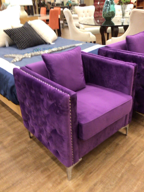 Purple Tufted Velvet Chair