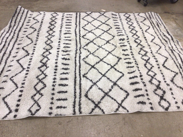 8' X 10' Safavieh Arizona Shag Black & White Rug