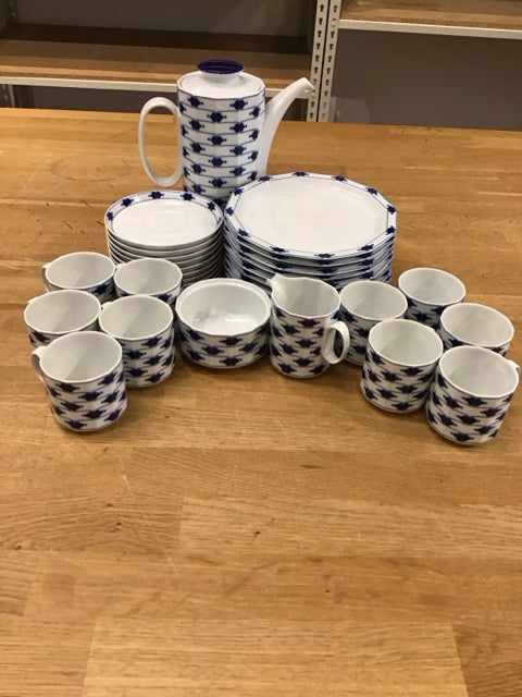33 PC Corinth By Rosenthal Dessert Service