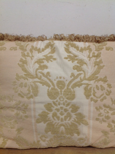 Pillow- 24" Austin Horn Gold Print W Fringe