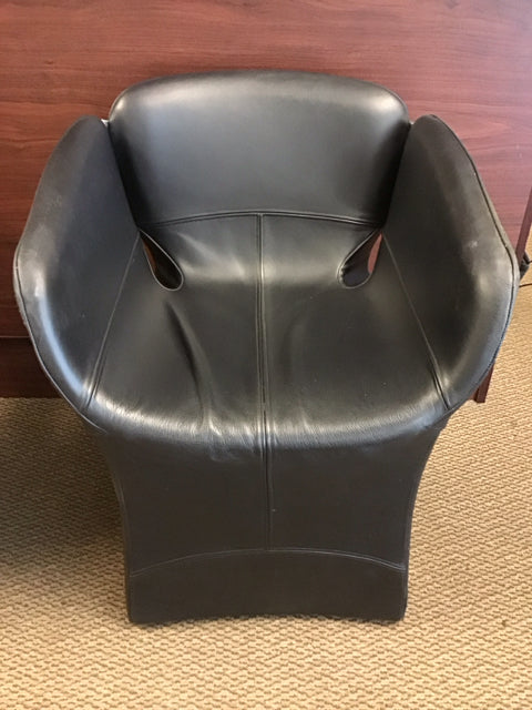 Black Leather Moroso Bloomy Chair
