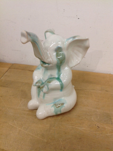 9" White Ceramic Elephant
