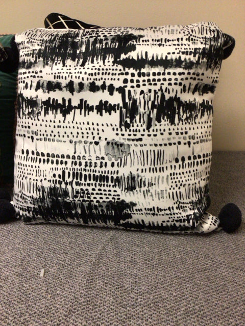 Pier 1 Black & White Pillow W/Pouf Tassels