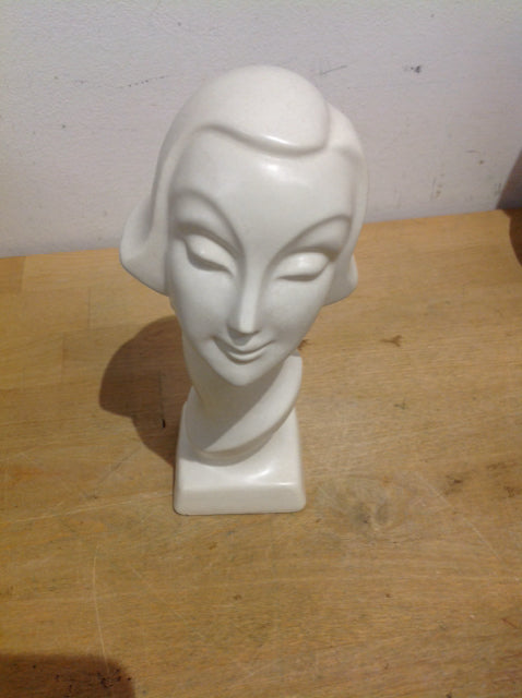 8" Japan Woman Statue