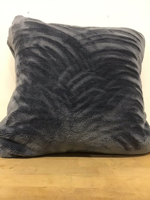 18" Blue/Gray Faux Fur Down Filled Pillow