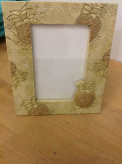 Photo Frame- 4" X 6" Pineapple