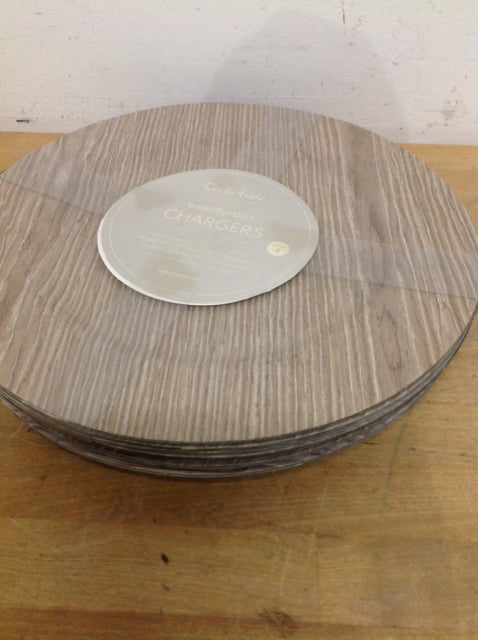 Chargers- Set Of 8 Sur Wood Grain