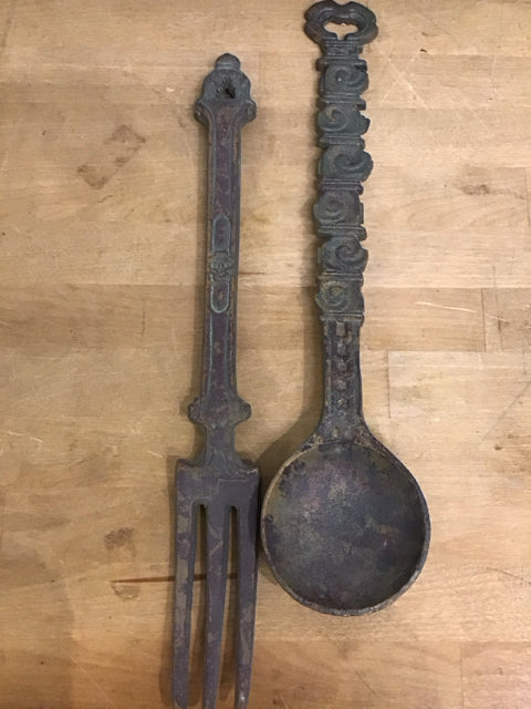 Set Of 2 Iron Knife & Fork