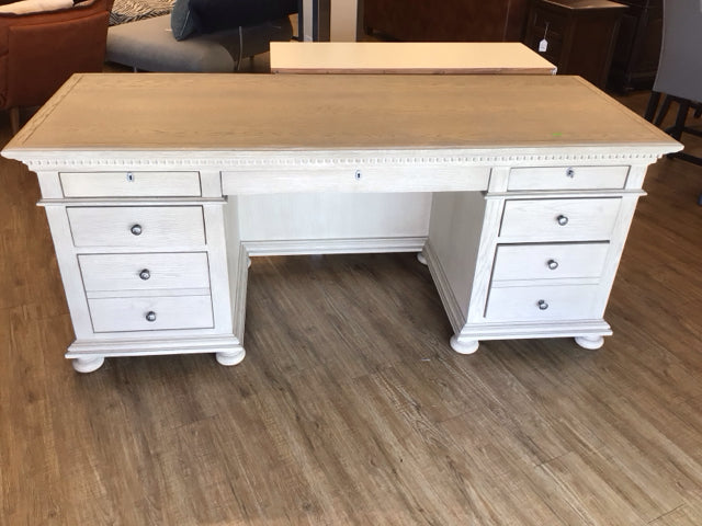 76" X 30" X 31 1/2" RH St. James 7-Drawer Antiqued Grey Oak Desk