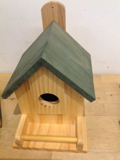 9" Wood Bird House