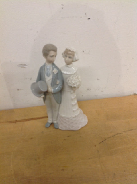 Porcelain- Lladro Groom & Bride