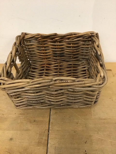 9.5"x11" Beige Woven Basket