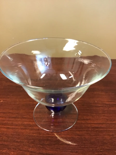 9"x7" Footed Clear Glass W/Blue Base Bowl