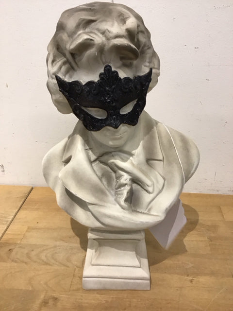 24" Resin Venetian Sculpture