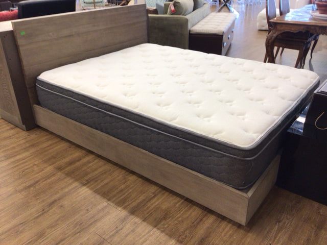 AS-IS RH Teen Callum Platform Queen Bed