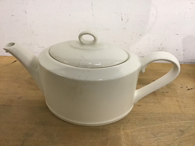 11" White Ceramic Tea Pot