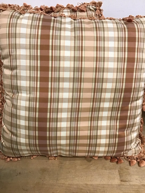 17" Plaid Tassled Pillow