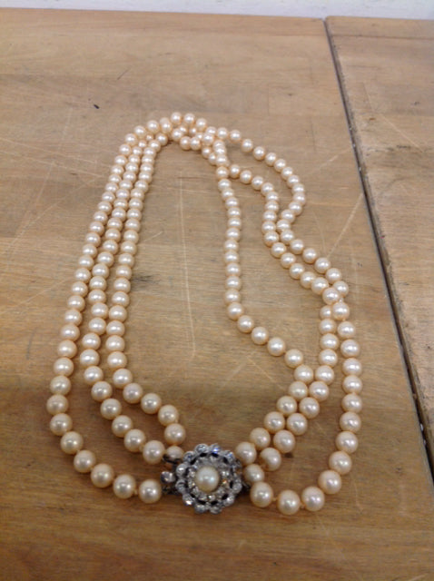 Necklace- 3 Strand Pearls Paive