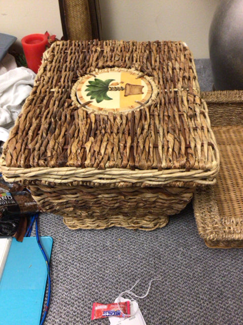 Wicker Basket W/Palm Tree Lid