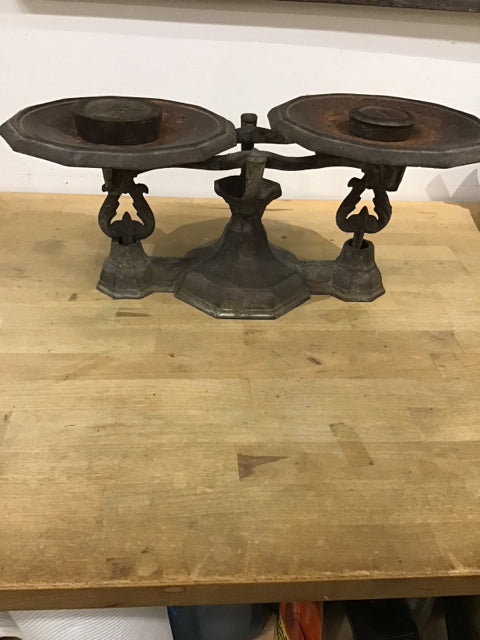 20"x7" Ornate Cast Iron Scale W/Weights