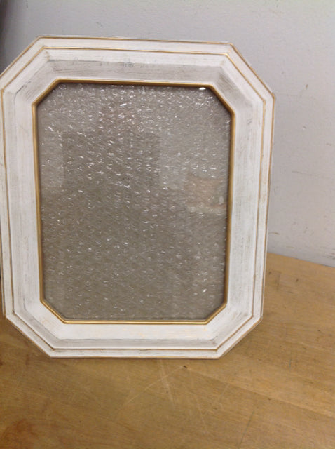 Photo Frame- 9" X 7" White & Gold