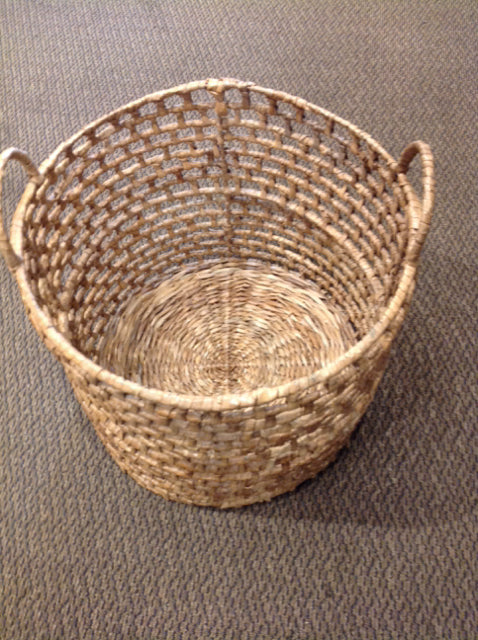 Basket- 21" Seagrass W Handles