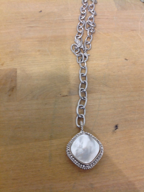 Necklace- Yurman Style Silver M O P Stones