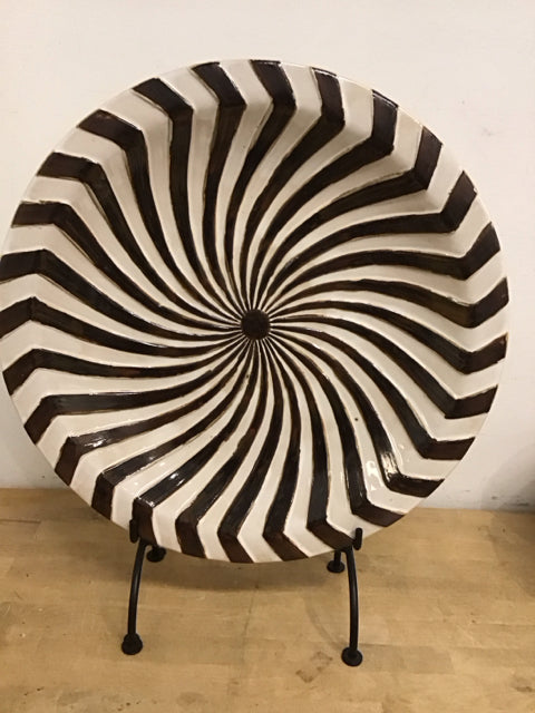 21" Global Views Spiral Brown & White Bowl W/Metal Stand