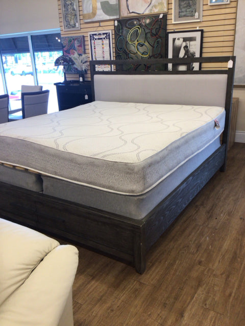 Casana Grey Wood Fabric Panel King Bed