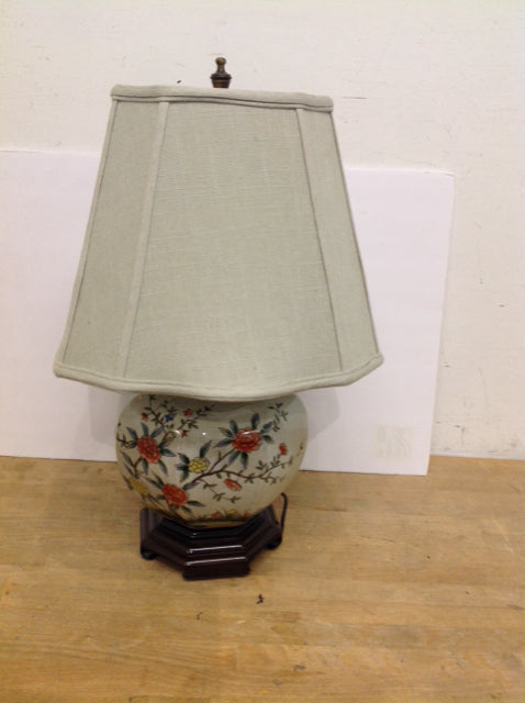 24" Ceramic Crackle Floral Lamp w/Shade