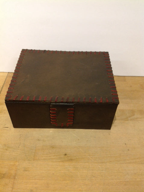 8"x10" Green Leather Box