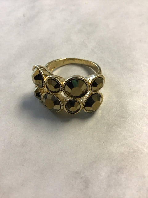 Goldtone W/Yellow Stones Ring