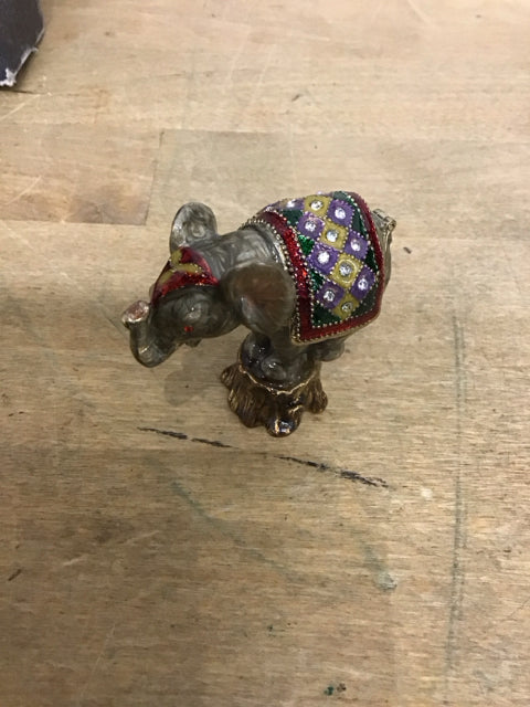 2" Gold Embellished Elephant Trinket Box