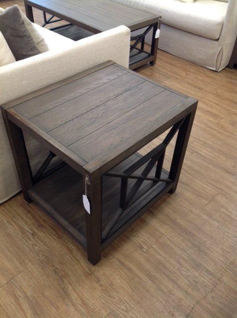 Hammary End Table