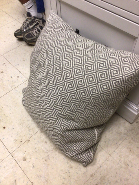 Grey & Cream Geometric Pattern Pillow