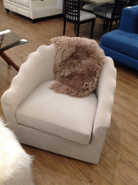 Tan Velvet Barrel Back Swivel Chair w/Throw