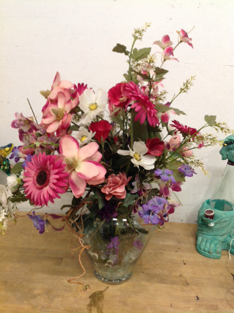 Spring Floral Arrangement/Glass Vase w Beads