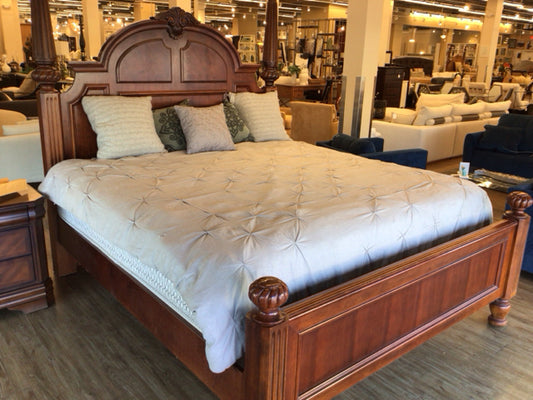 Stanley Furniture Wood Panel King Bed