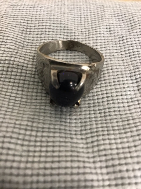 Silvertone W/Black Metallic Stone Ring