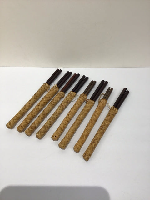 Set/8 Wood Chop Sticks in Rattan Holder