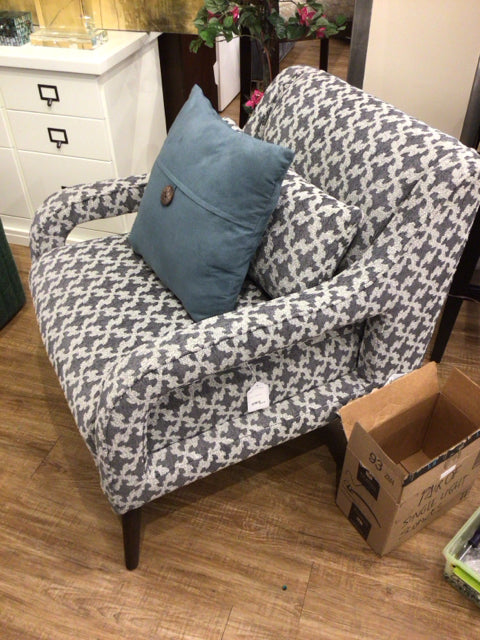 Grey & White Contemporary Arm Chair W/Pillow