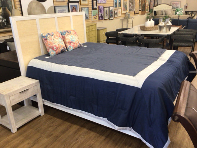 Harbor House Rattan Panel Queen Bed