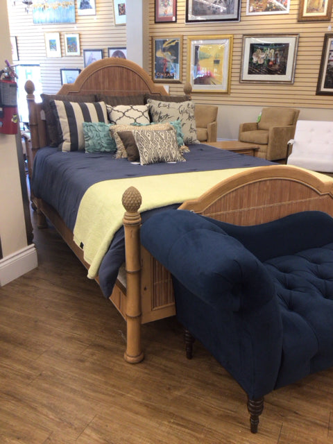 TB Style Light Wood Queen Bed