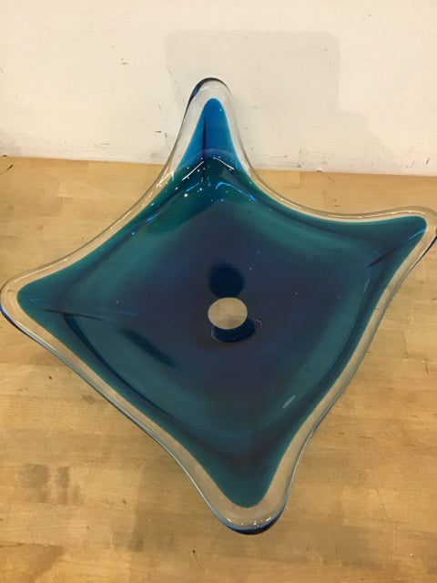 22"x23" Global Views Aqua Stingray Bowl