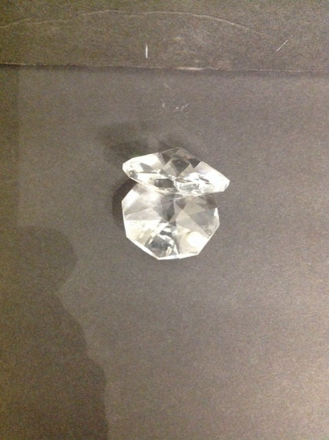Small Crystal Clam Shell w/Faux Pearl