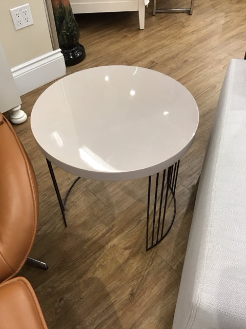 Rd Tan Black Metal Accent Table AS-IS Scratches