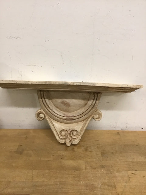 18.5" Distressed Corbel