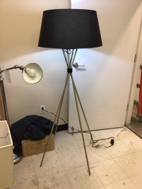 Bo Concepts Main Brass Floor Lamp W/Black Shade